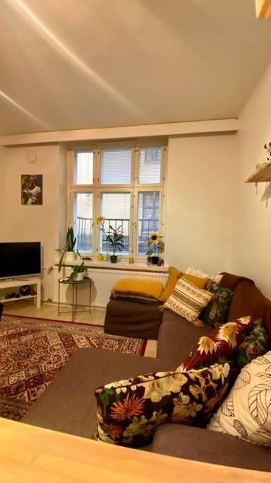 Lovely Apartment In The Centre, Street Level And Inner Yard Helsinki Exterior foto